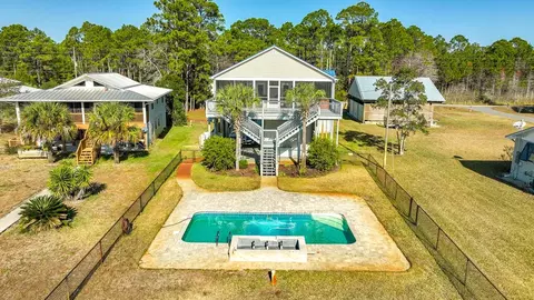 Exterior - 387 River Rd, Carrabelle, FL 32322 photo 2 of 14