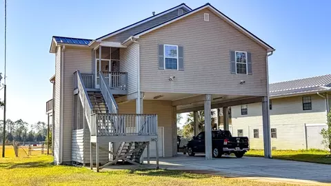 Exterior - 387 River Rd, Carrabelle, FL 32322 photo 8 of 14