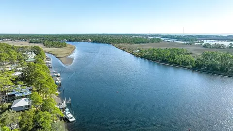 View/Area - 387 River Rd, Carrabelle, FL 32322 photo 7 of 10