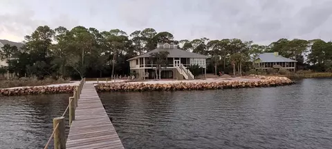 1419 Dove Ln, Saint George Island, FL 32328
