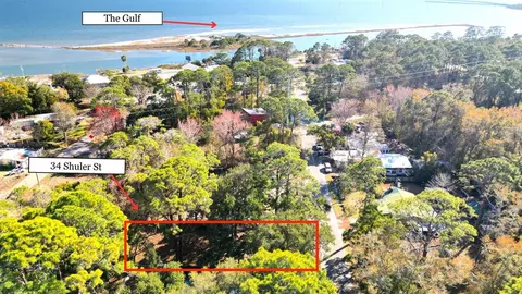 34 Shuler St, Eastpoint, FL 32328