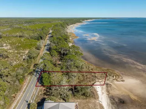3202 Hwy 98 E, Lanark Village, FL 32323