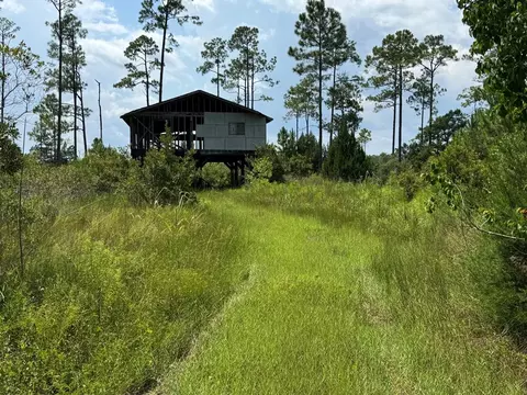 341 Jay Jay Way, Carrabelle, FL 32322