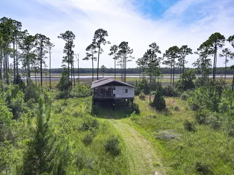 341 Jay Jay Way, Carrabelle, FL 32322 photo 2
