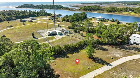 121 S Mariners Way, Carrabelle, FL 32322 photo 4