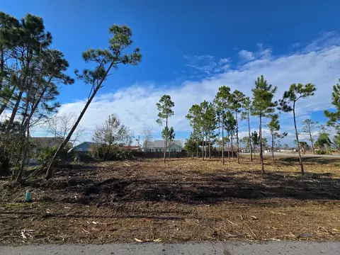 429 7th St, Mexico Beach, FL 32456