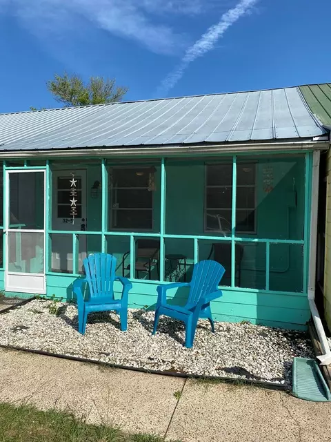 32 Warren Ave # -5, Lanark Village, FL 32323