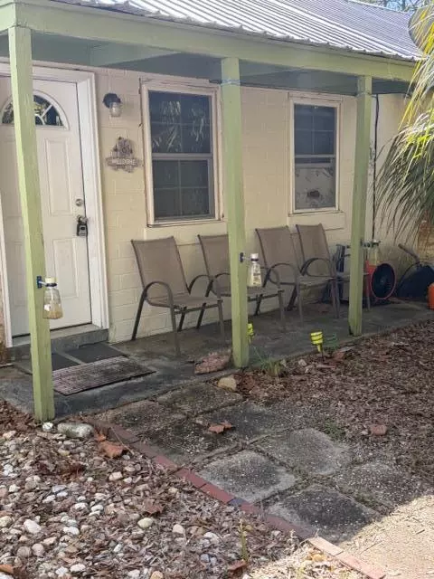 14 Parker Ave #5, Carrabelle, FL 32322