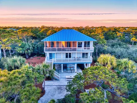 1848 Denise Ct W, Saint George Island, FL 32328