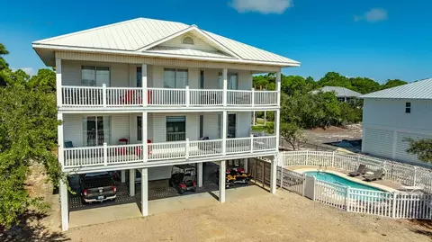 949 W Gulf Beach Dr, Saint George Island, FL 32328