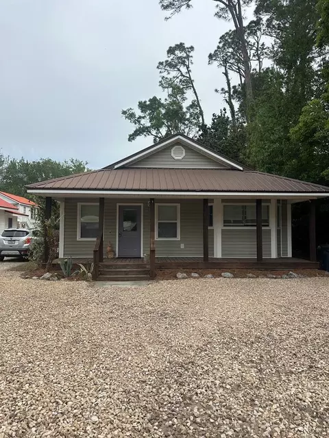 255 The Prado, Apalachicola, FL 32320