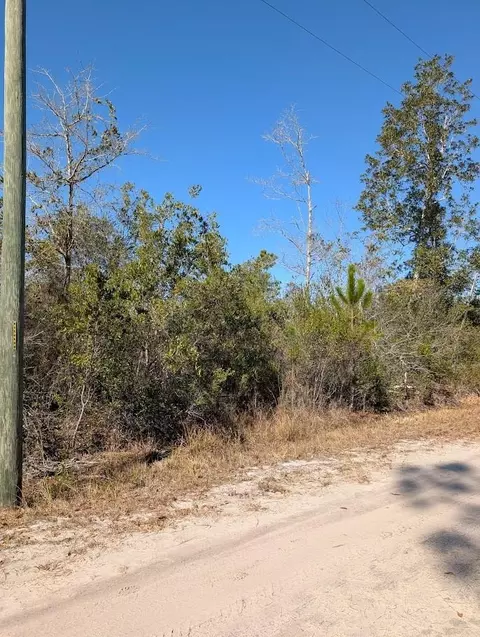 846 Hickory Hammock Rd, Carrabelle, FL 32322