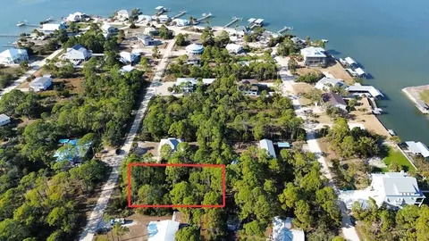 315 Howell St, Saint George Island, FL 32328