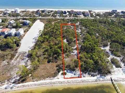 1605 E Gulf Beach Dr, Saint George Island, FL 32328