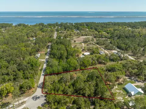 226 Franklin St, Lanark Village, FL 32323
