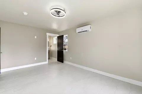 Bedroom - 601 W 3rd St, Carrabelle, FL 32322 photo 9 of 11