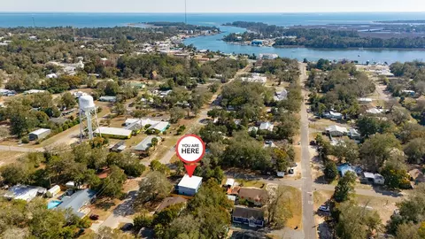 View/Area - 601 W 3rd St, Carrabelle, FL 32322 photo 4 of 4