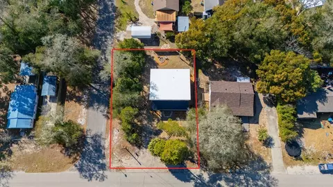View/Area - 601 W 3rd St, Carrabelle, FL 32322 photo 1 of 4