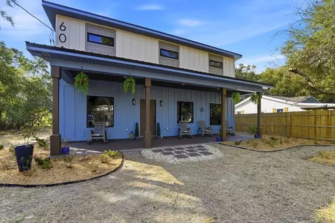 601 W 3rd St, Carrabelle, FL 32322