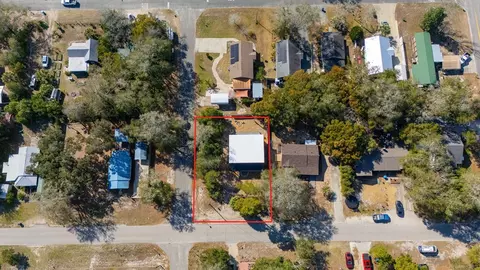 View/Area - 601 W 3rd St, Carrabelle, FL 32322 photo 3 of 4