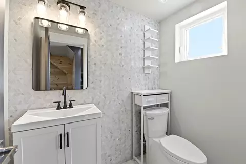 Bath - 601 W 3rd St, Carrabelle, FL 32322 photo 7 of 7