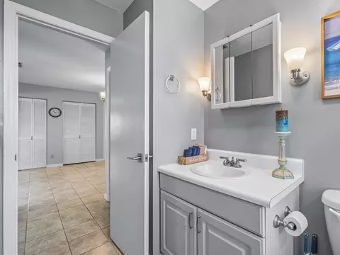 Bath - 107 Infield Dr, Carrabelle, FL 32322 photo 2 of 4
