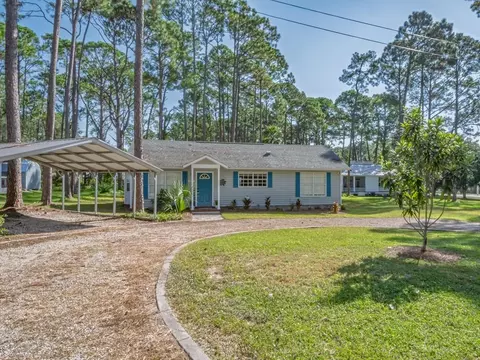 Exterior - 107 Infield Dr, Carrabelle, FL 32322 photo 4 of 16