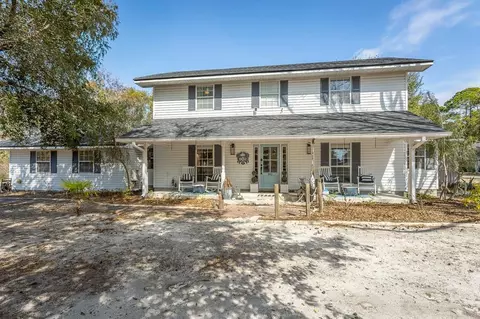 Exterior - 902 NW Ave D, Carrabelle, FL 32322 photo 2 of 6