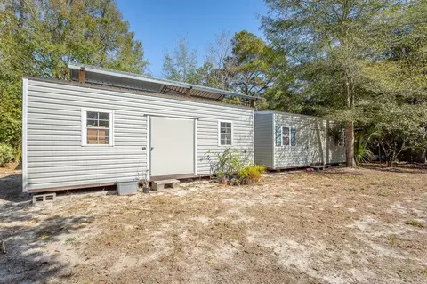 Exterior - 902 NW Ave D, Carrabelle, FL 32322 photo 5 of 6