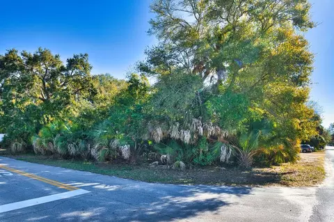 58 Ave H, Apalachicola, FL 32320
