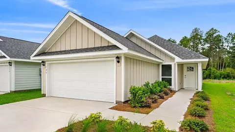 126 Chateau Ln, Port St. Joe, FL 32456
