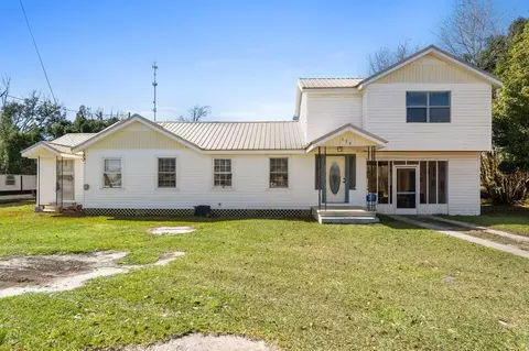539 S 2nd St, Wewahitchka, FL 32465