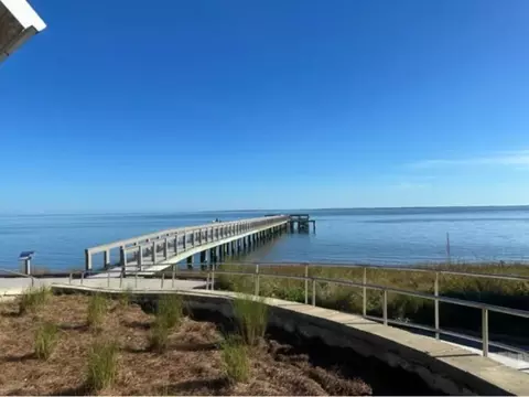 107 S Mariners Way, Carrabelle, FL 32322 photo 2