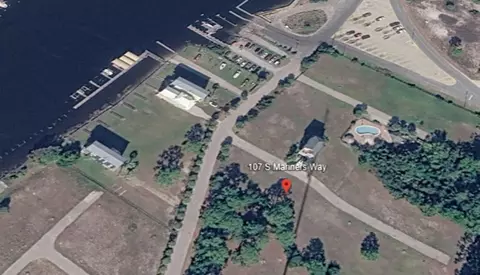 107 S Mariners Way, Carrabelle, FL 32322 photo 5