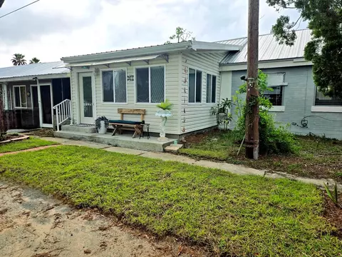 38 E Pine St # -2, Lanark Village, FL 32323