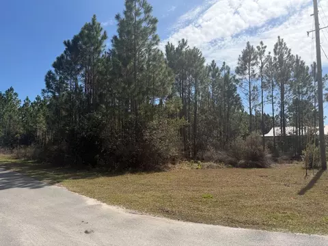916 NE 5th St, Carrabelle, FL 32322