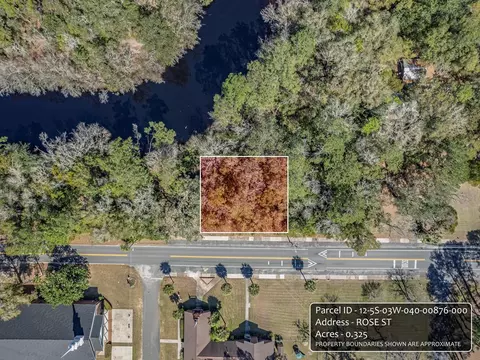 112 Rose St, Sopchoppy, FL 32358