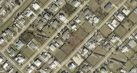 411 Arizona Dr, Mexico Beach, FL 32456