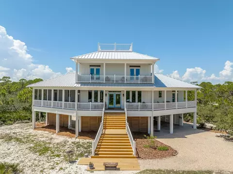 1740 Lilac Ln, Saint George Island, FL 32328