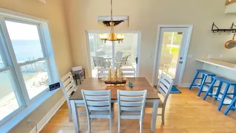 Dining - 3036 Highway 98, Carrabelle, FL 32322 photo 1 of 2