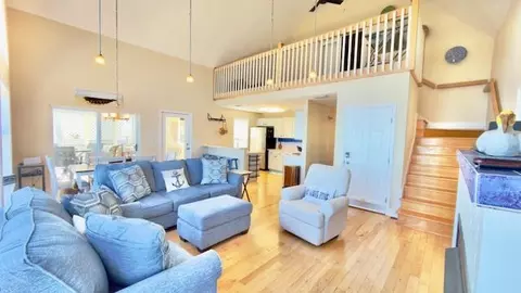 Living - 3036 Highway 98, Carrabelle, FL 32322 photo 1 of 4