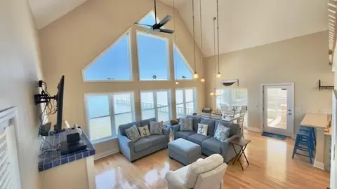 Living - 3036 Highway 98, Carrabelle, FL 32322 photo 4 of 4