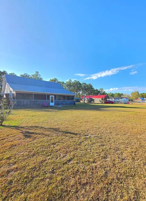 306 Huckeba Dr, Apalachicola, FL 32320