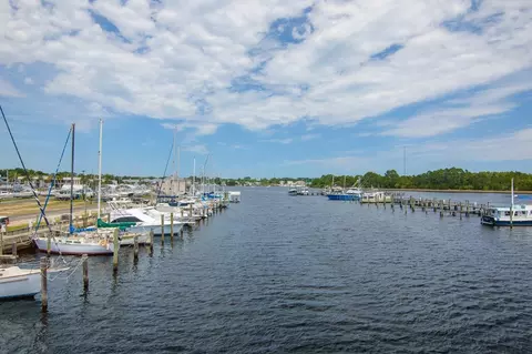 View/Area - 1012 NW Ave C, Carrabelle, FL 32322 photo 3 of 4