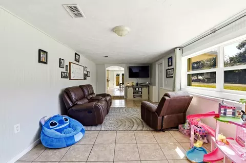Living - 1012 NW Ave C, Carrabelle, FL 32322 photo 2 of 3