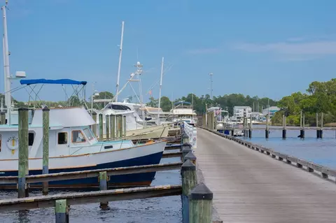 Exterior - 1012 NW Ave C, Carrabelle, FL 32322 photo 9 of 9