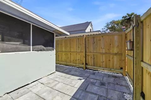 Exterior - 1012 NW Ave C, Carrabelle, FL 32322 photo 7 of 9