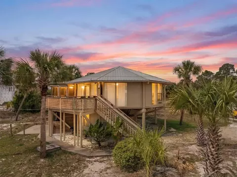 215 S Neptune St, Port St. Joe, FL 32456
