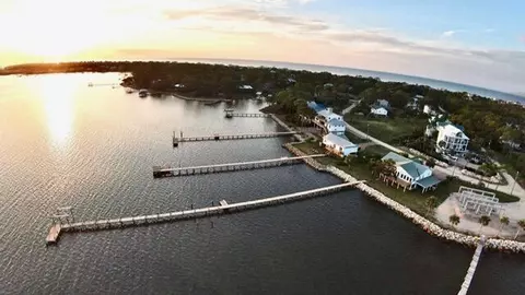 415 N Sawyer St, Saint George Island, FL 32328