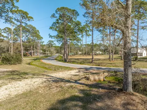 735 Wellborn Ave, Carrabelle, FL 32322 photo 8